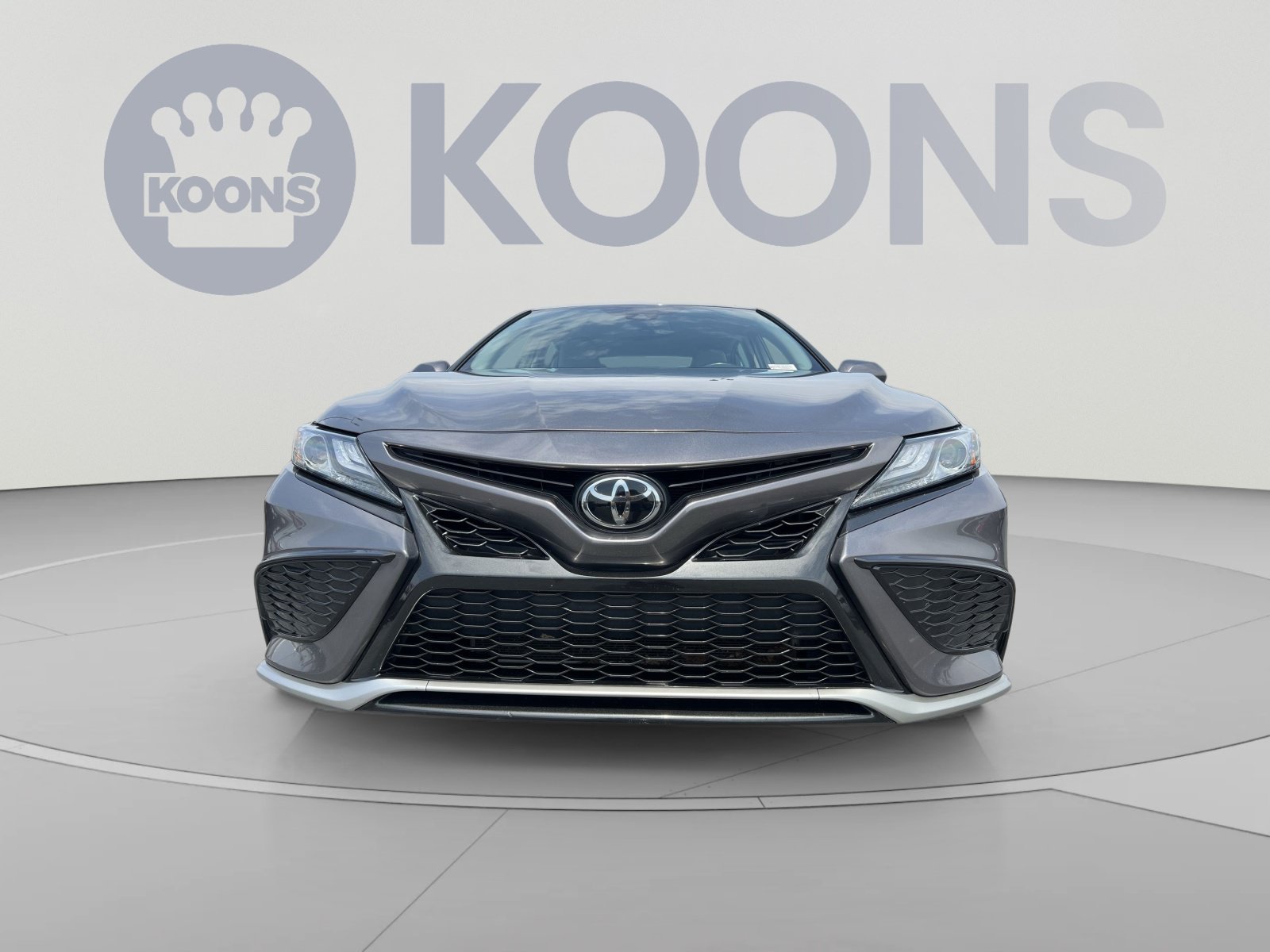 Used 2024 Toyota Camry XSE FWD image 11