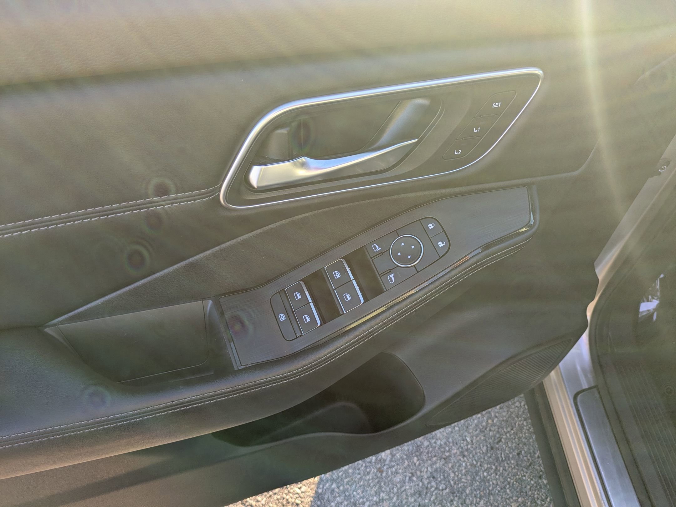 Used 2023 Nissan Rogue Platinum w/ Platinum Premium Package image 13