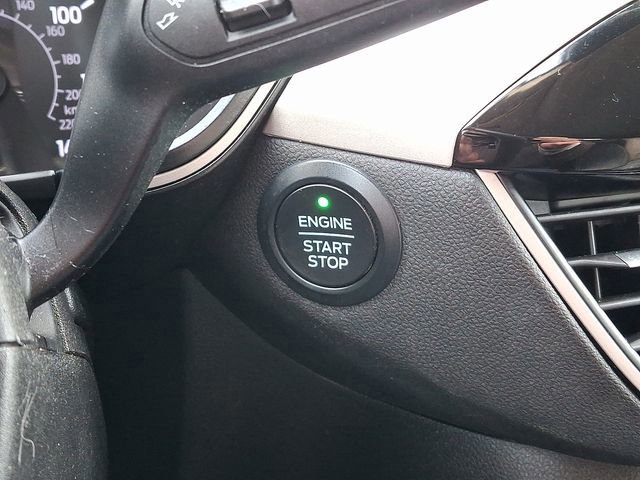 Certified 2020 Ford Escape SE image 26