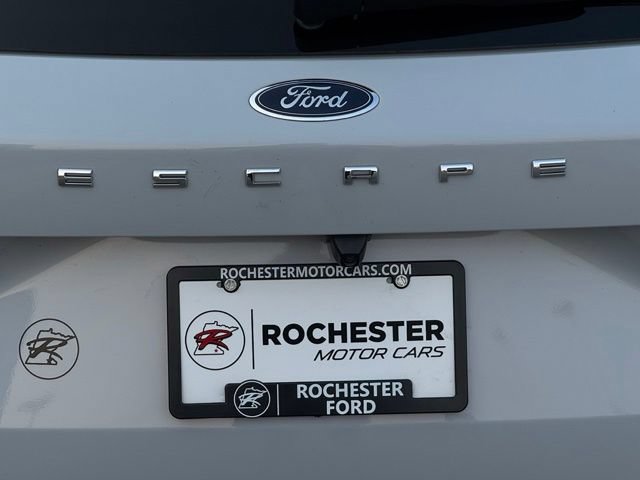 Certified 2025 Ford Escape ST-Line Select AWD/4WD image 48