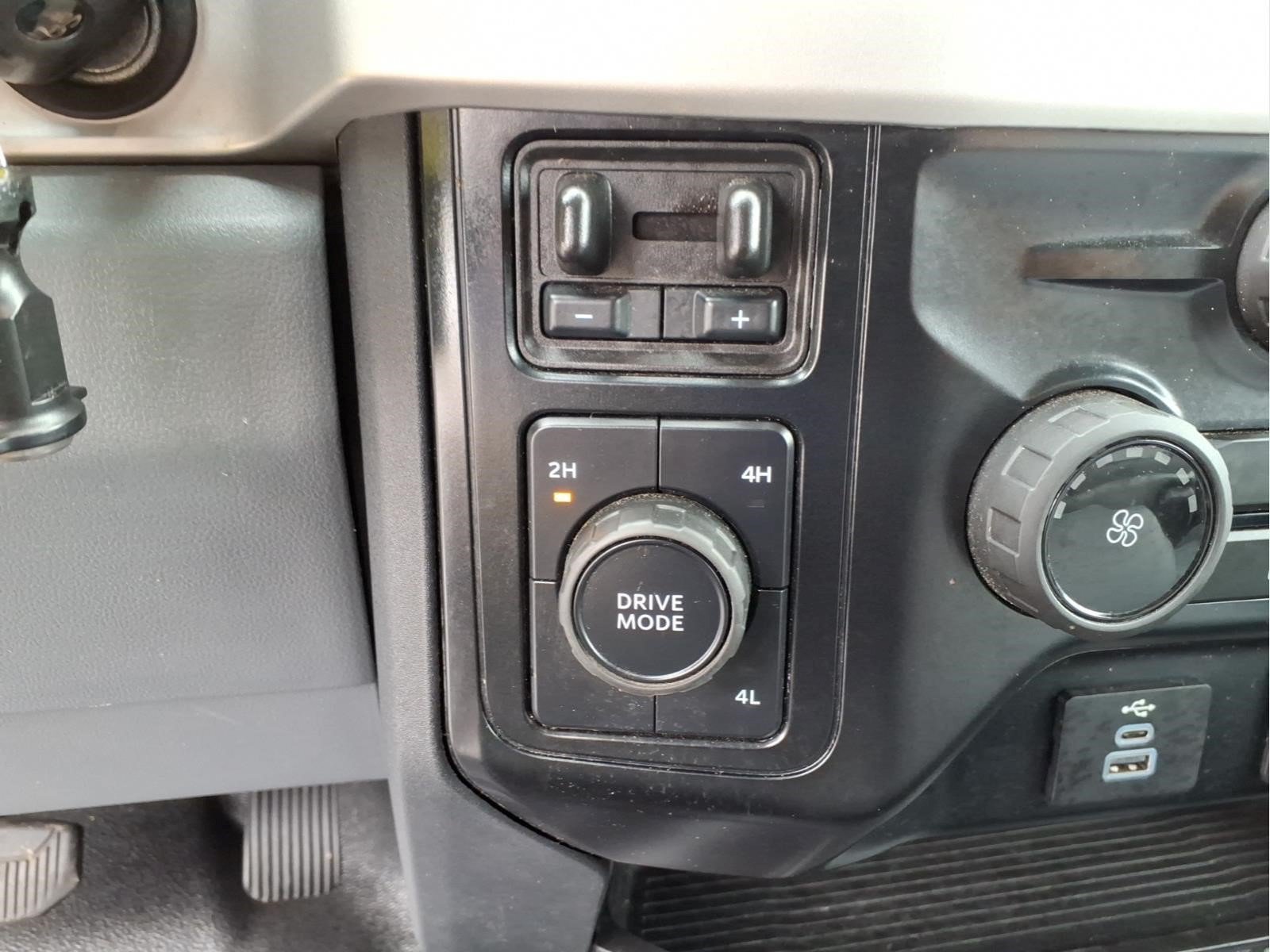 Certified 2026 Ford F250 XL AWD/4WD image 29