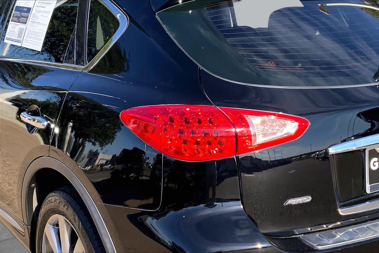 Used 2017 INFINITI QX50 AWD w/ Premium Plus Package image 28