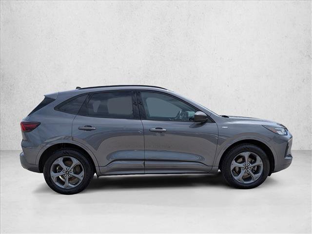 Certified 2023 Ford Escape ST-Line w/ Tech Pack #1 AWD/4WD image 4
