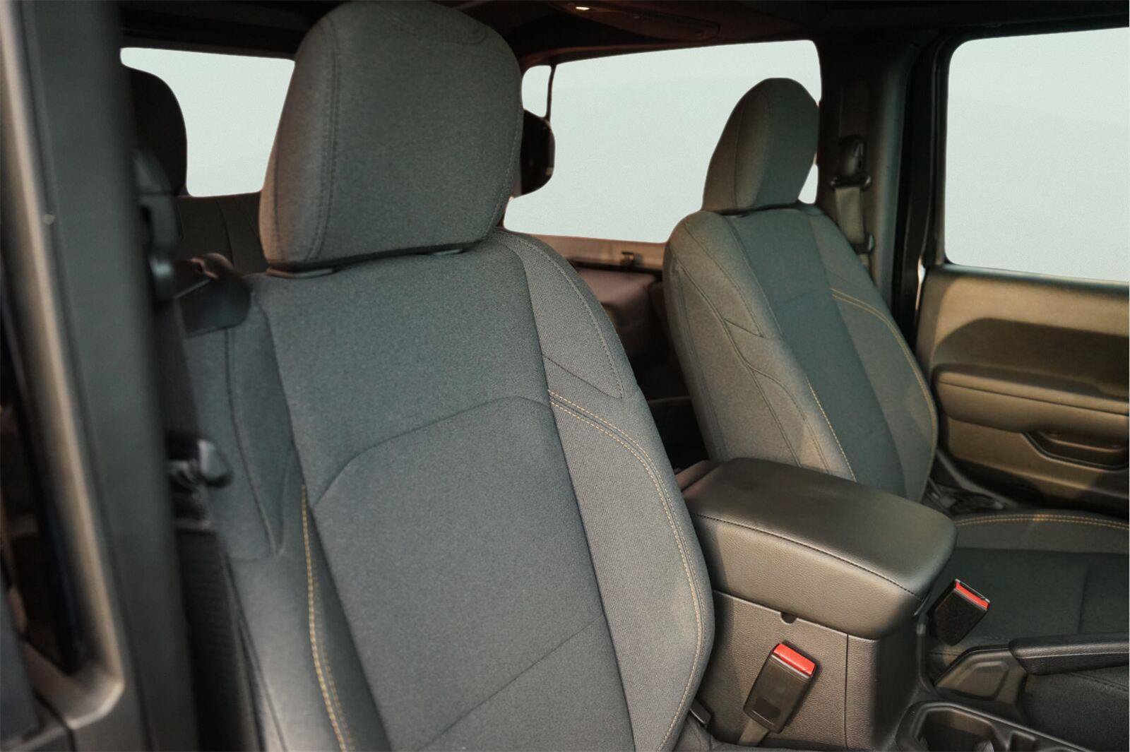 Used 2025 Jeep Wrangler Sport AWD/4WD image 15