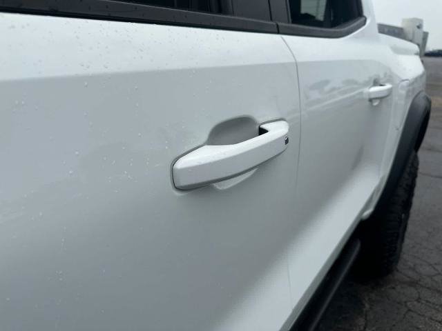 Used 2023 Chevrolet Colorado ZR2 w/ ZR2 Convenience Package III AWD/4WD image 13