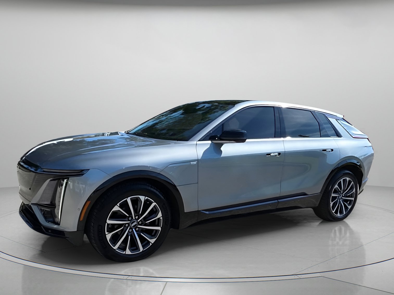 Used 2024 Cadillac Lyriq Sport image 13