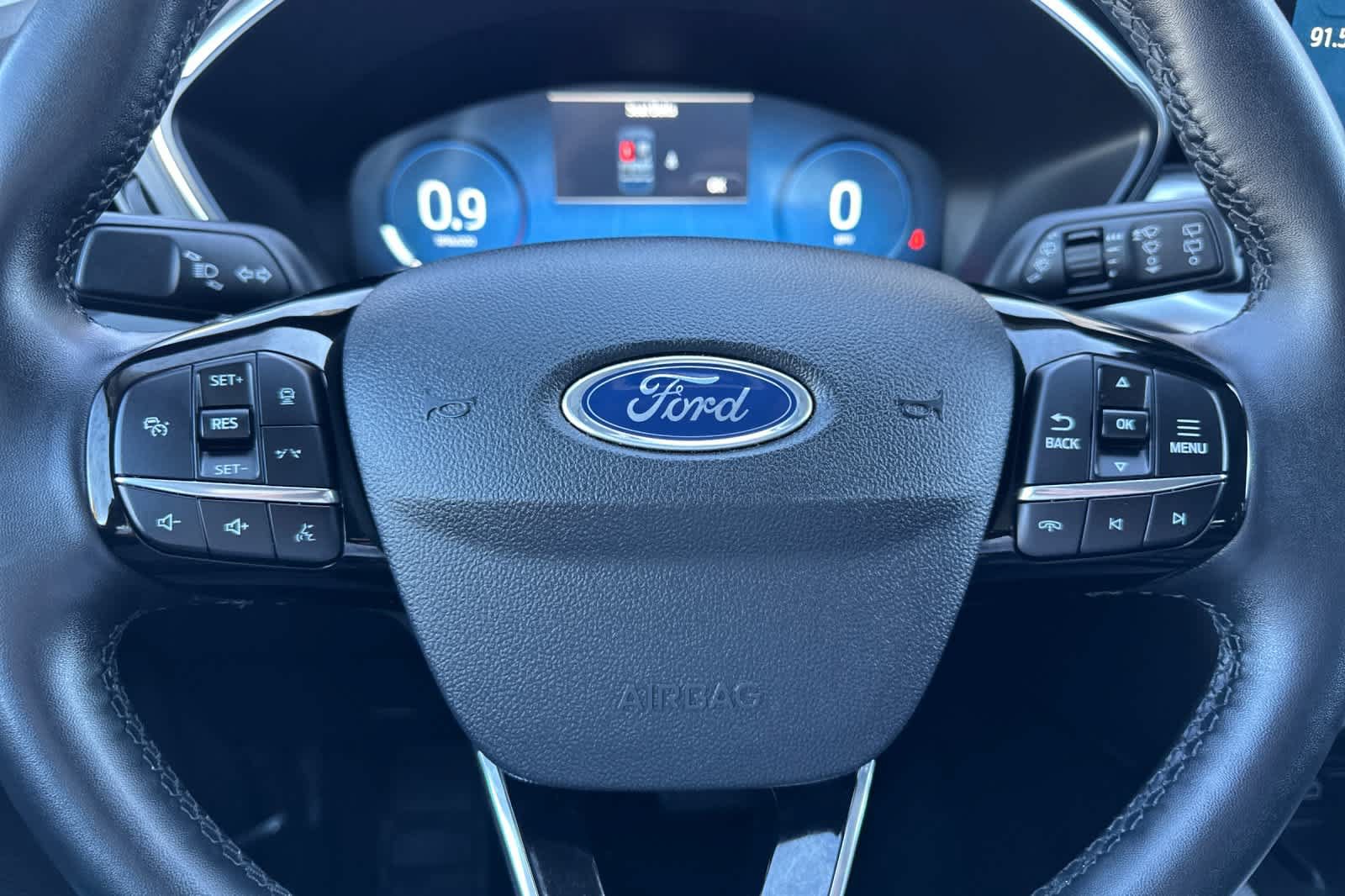 Certified 2025 Ford Escape Platinum AWD/4WD image 24