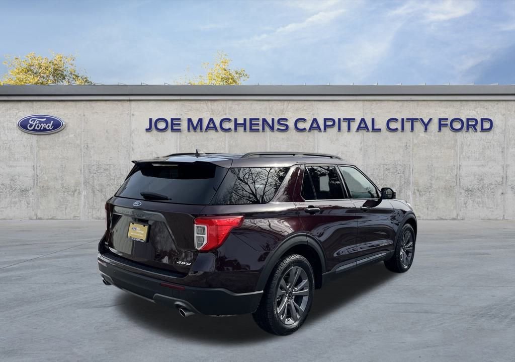 Certified 2022 Ford Explorer XLT w/ Equipment Group 202A image 5