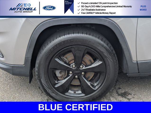 Used 2019 Jeep Cherokee Latitude Plus AWD/4WD image 10