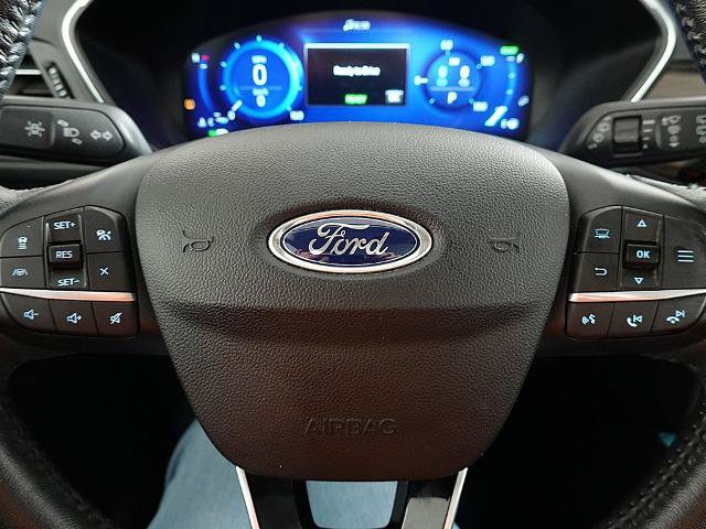 Certified 2020 Ford Escape Titanium AWD/4WD image 21