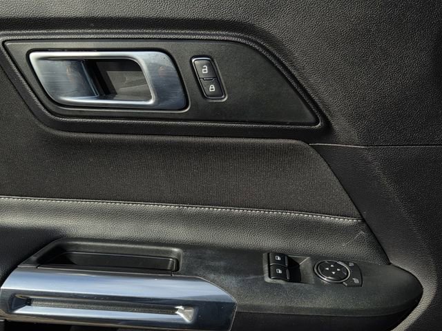 Certified 2019 Ford Mustang Coupe image 17