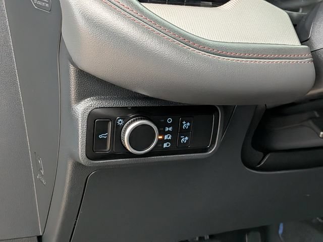 Certified 2025 Ford Explorer Active AWD/4WD image 13