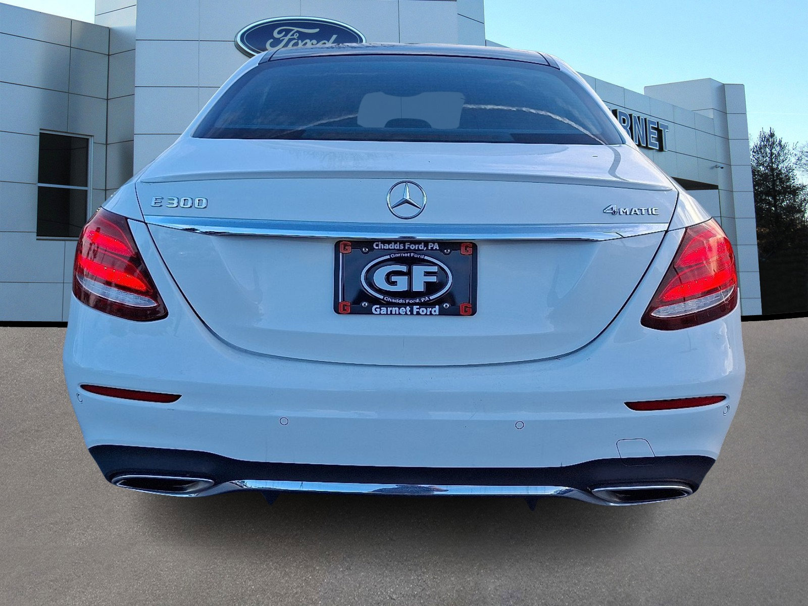 Used 2018 Mercedes-Benz E 300 4MATIC image 3