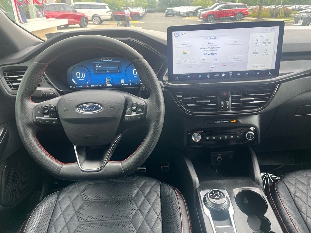 Certified 2024 Ford Escape ST-Line Elite w/ Premium Technology Package AWD/4WD image 17
