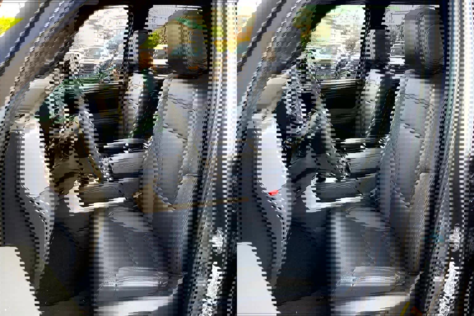 Used 2025 Toyota Tundra Limited w/ Power Package image 10