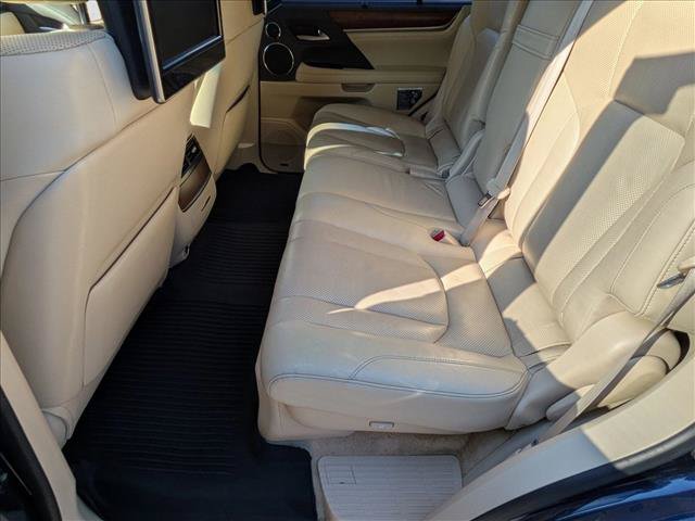 Used 2017 Lexus LX 570 4WD w/ Luxury Package image 18