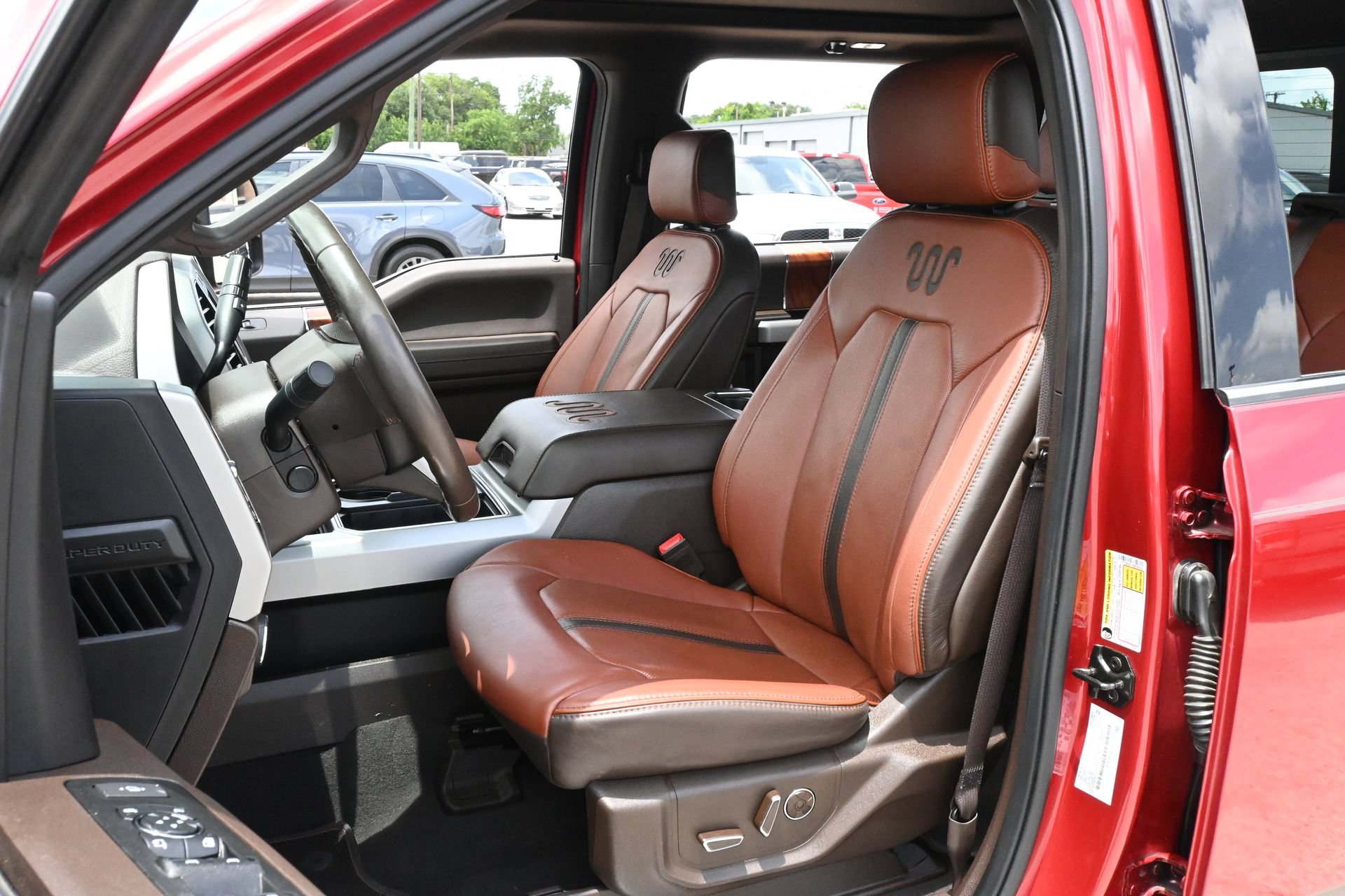 Certified 2021 Ford F250 King Ranch w/ King Ranch Ultimate Package AWD/4WD image 16