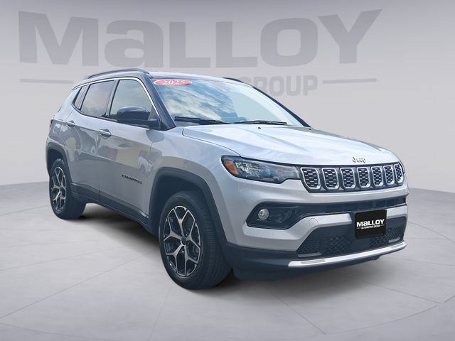 Used 2025 Jeep Compass Limited AWD/4WD image 7