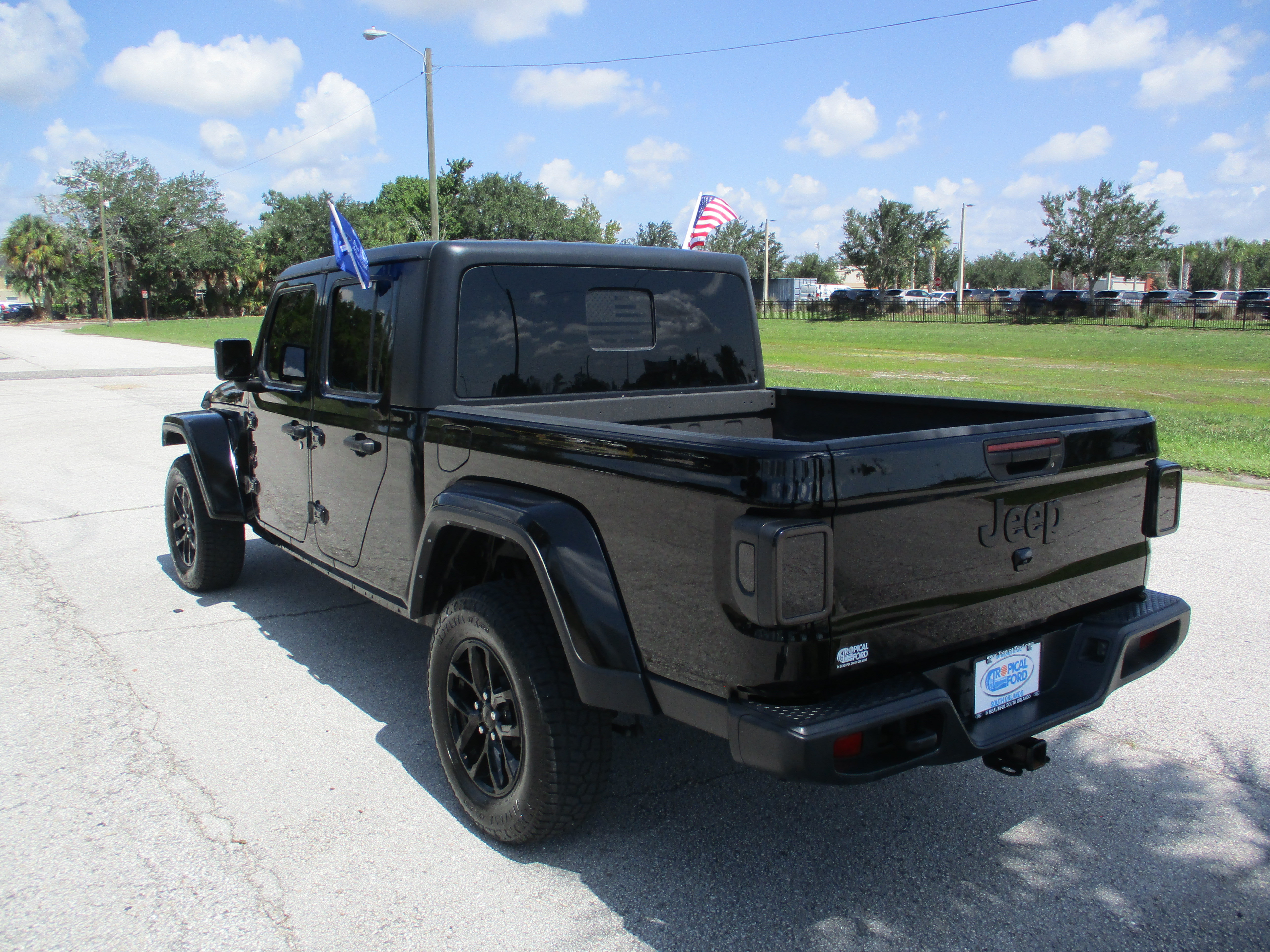 Used 2022 Jeep Gladiator Sport AWD/4WD image 5