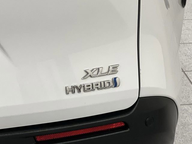 Used 2024 Toyota Sienna XLE image 6