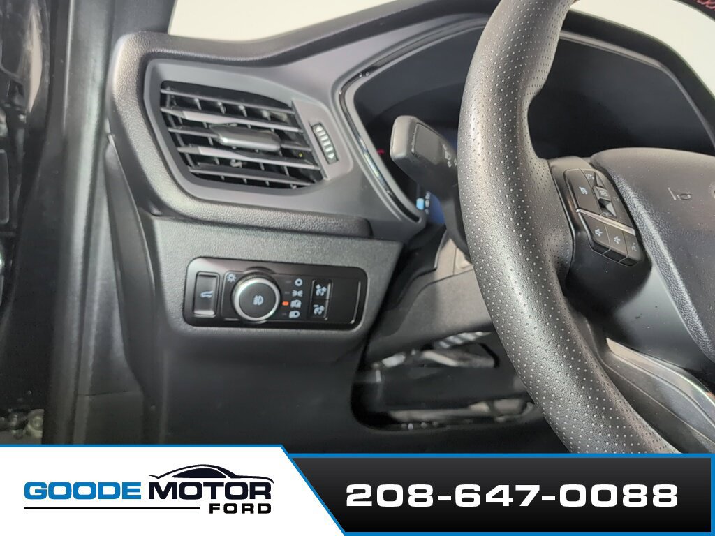 Certified 2025 Ford Escape ST-Line Select AWD/4WD image 13