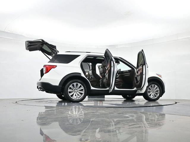 Certified 2023 Ford Explorer King Ranch w/ Technology Package AWD/4WD image 53