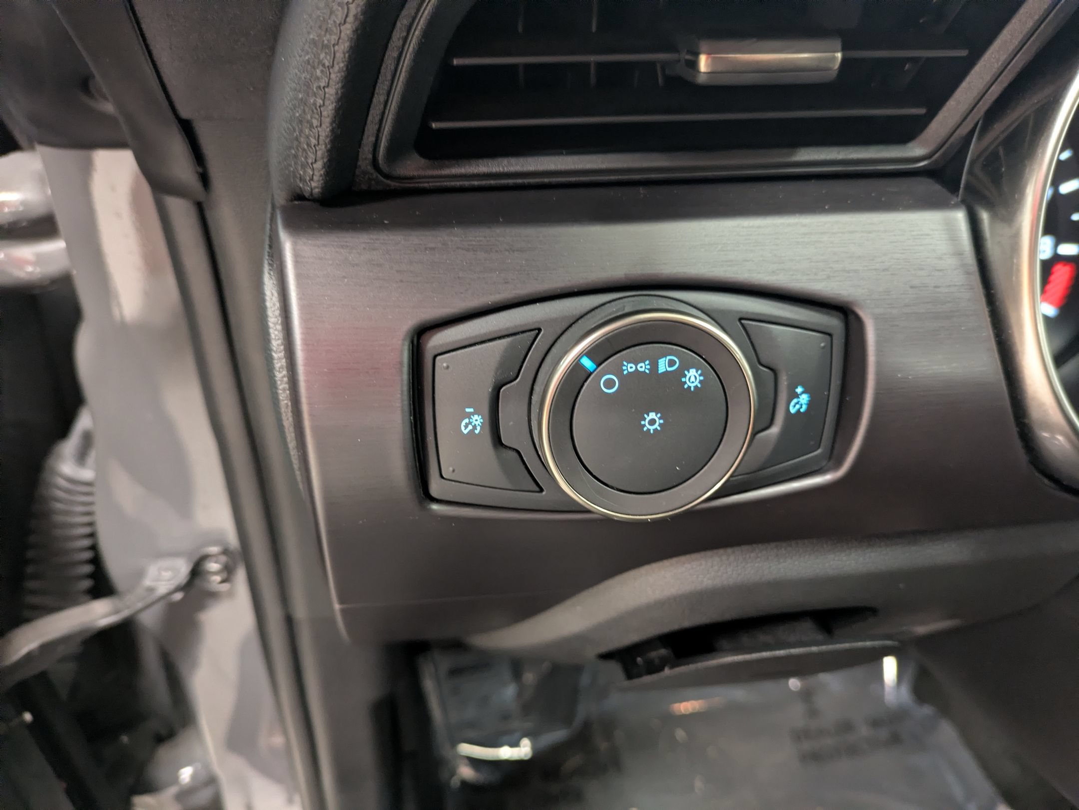 Certified 2018 Ford Mustang Shelby GT350 w/ Electronics Package RWD image 16