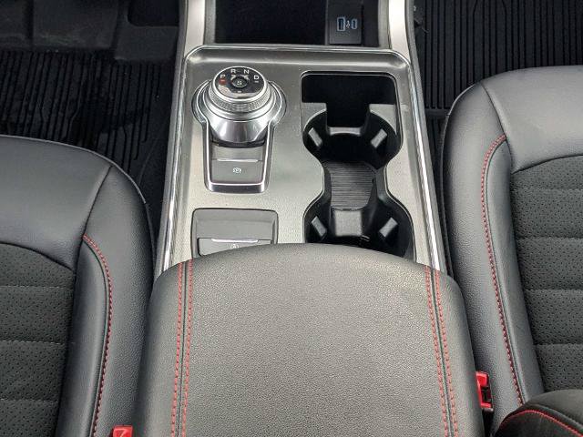 Certified 2024 Ford Edge ST-Line AWD/4WD image 19