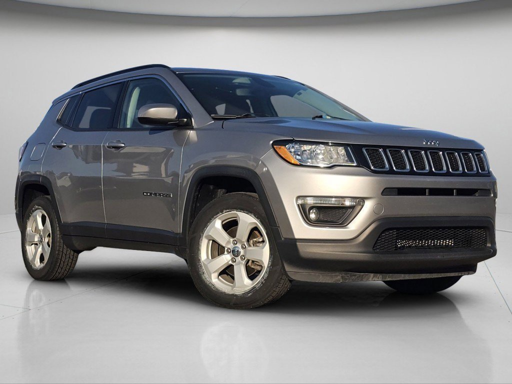 Used 2021 Jeep Compass Latitude image 2