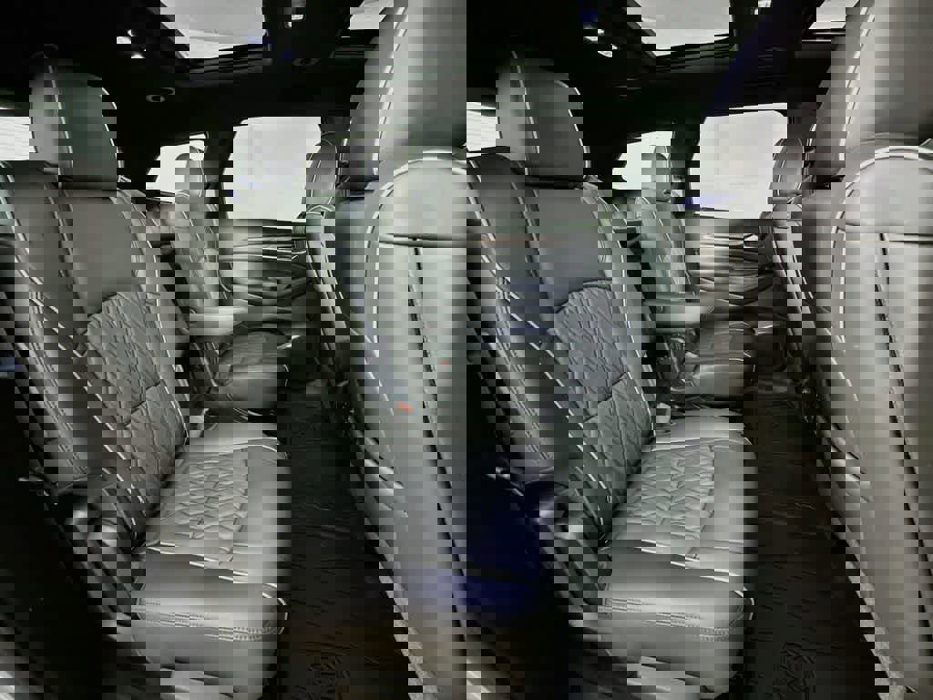 Used 2023 Buick Enclave Avenir w/ Avenir Technology Package AWD/4WD image 33