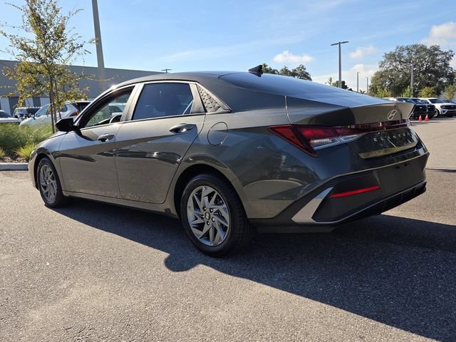 Used 2024 Hyundai Elantra SEL FWD image 6