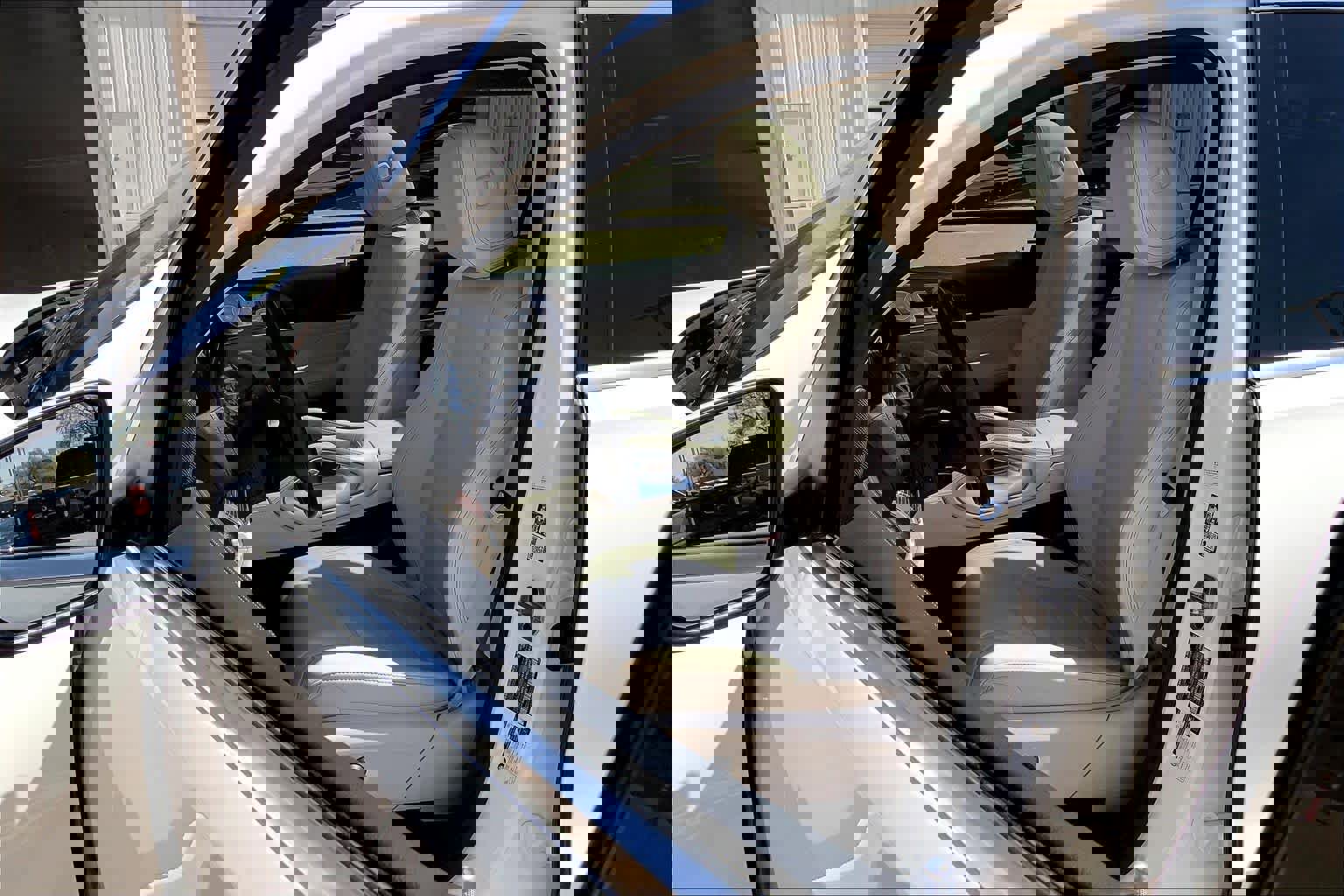 Used 2023 Mercedes-Benz GLS 450 4MATIC image 10