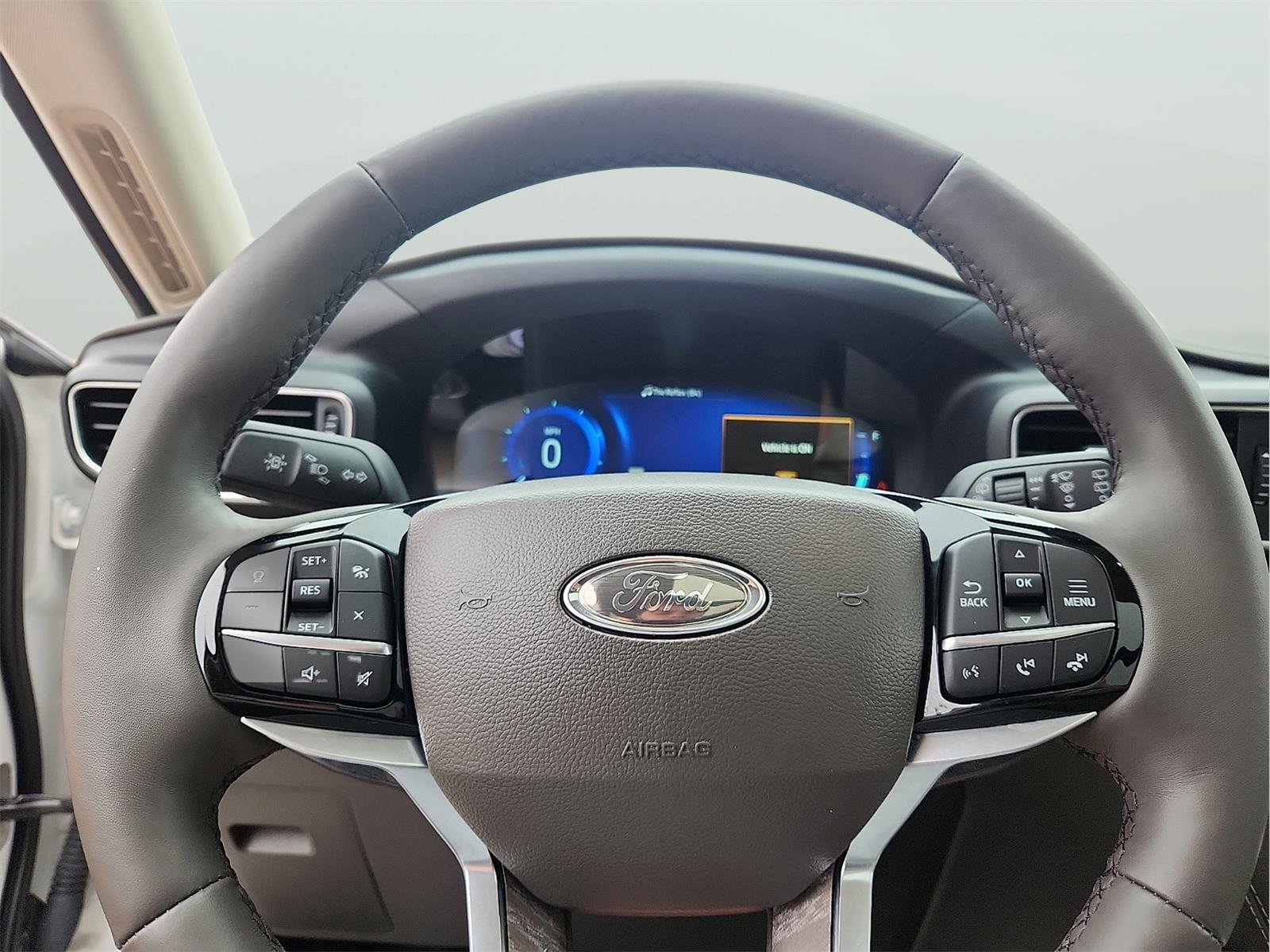 Certified 2023 Ford Explorer Platinum w/ Technology Package image 23