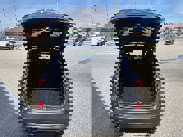 Certified 2025 Ford Escape ST-Line w/ Cold Weather Package FWD image 19