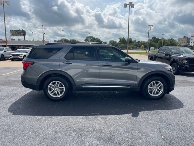Certified 2025 Ford Explorer Active RWD image 8