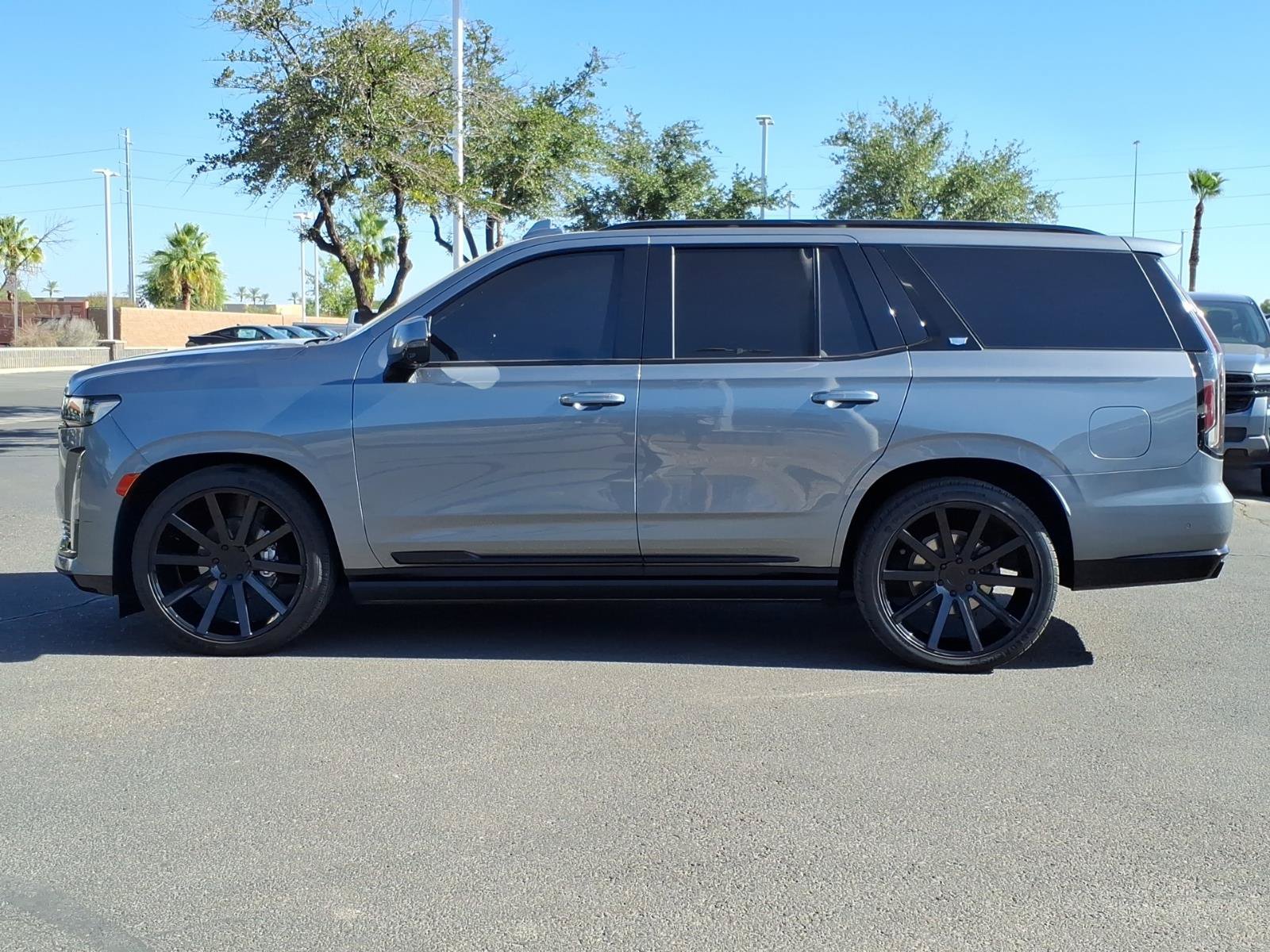Used 2021 Cadillac Escalade Sport w/ Driver Assist Tech Package AWD/4WD image 2