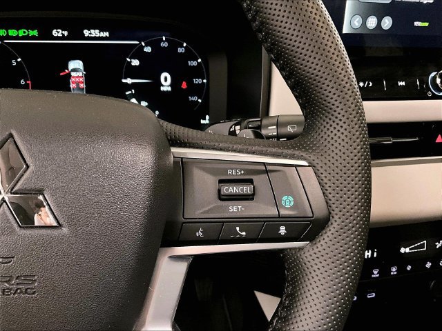 Used 2026 Mitsubishi Outlander SE FWD image 18