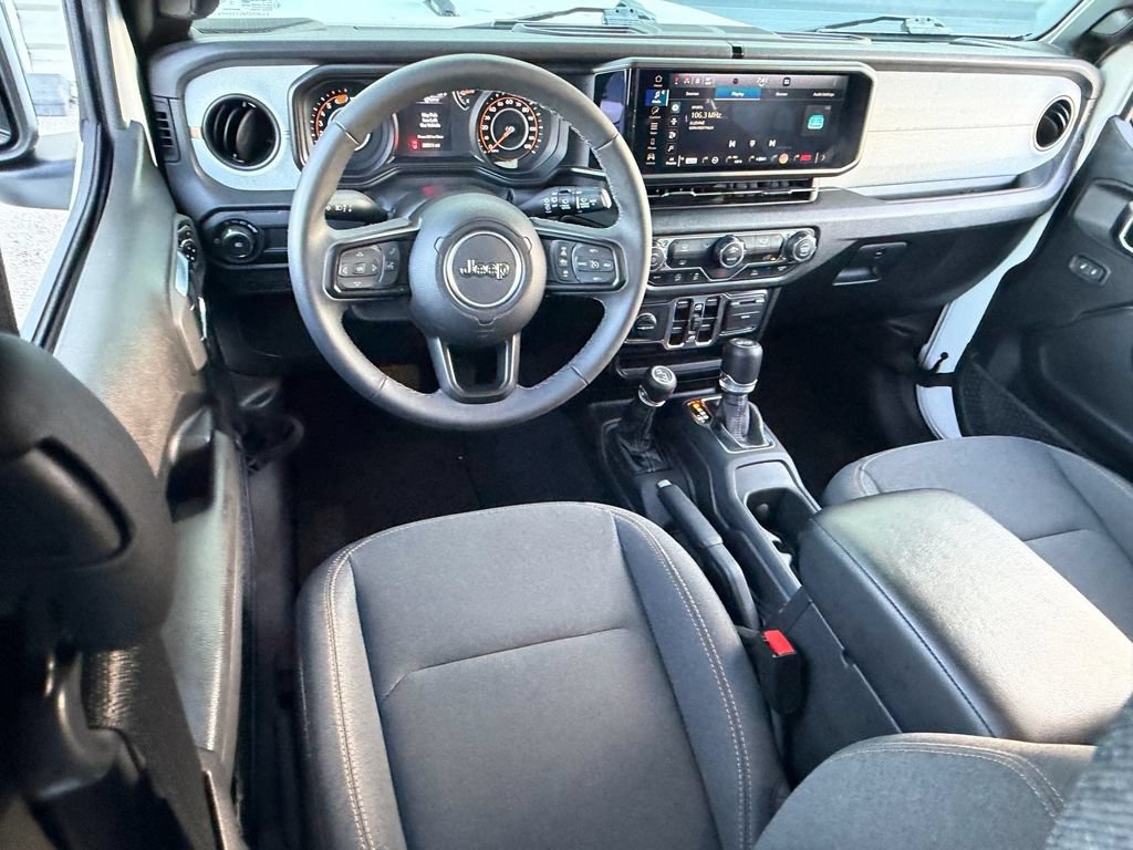 Used 2025 Jeep Wrangler Unlimited Sport AWD/4WD image 14