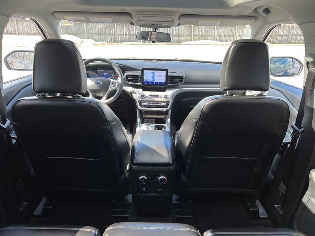 Certified 2022 Ford Explorer XLT w/ Equipment Group 202A image 36