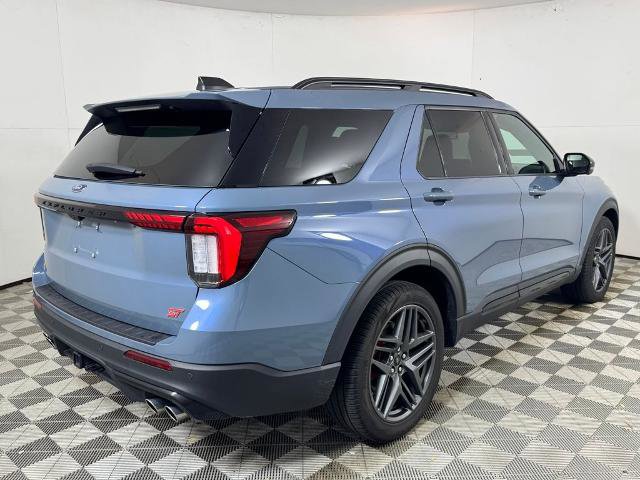 Certified 2025 Ford Explorer ST image 3