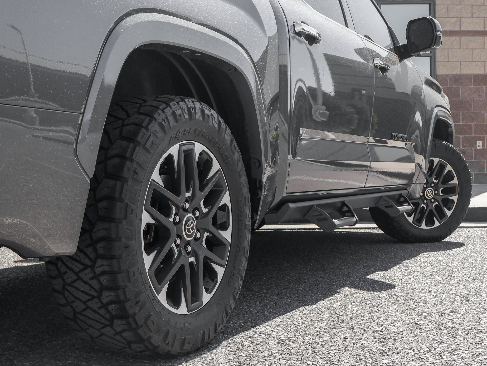 Used 2023 Toyota Tundra Limited AWD/4WD image 11