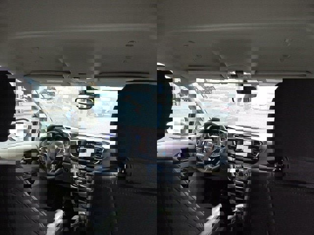 Used 2024 Chrysler Voyager LX image 22