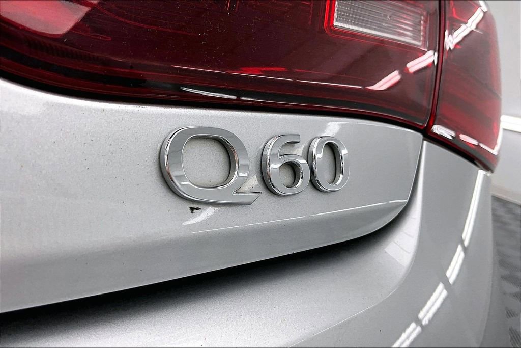 Used 2019 INFINITI Q60 3.0t Luxe w/ Essential Package image 10