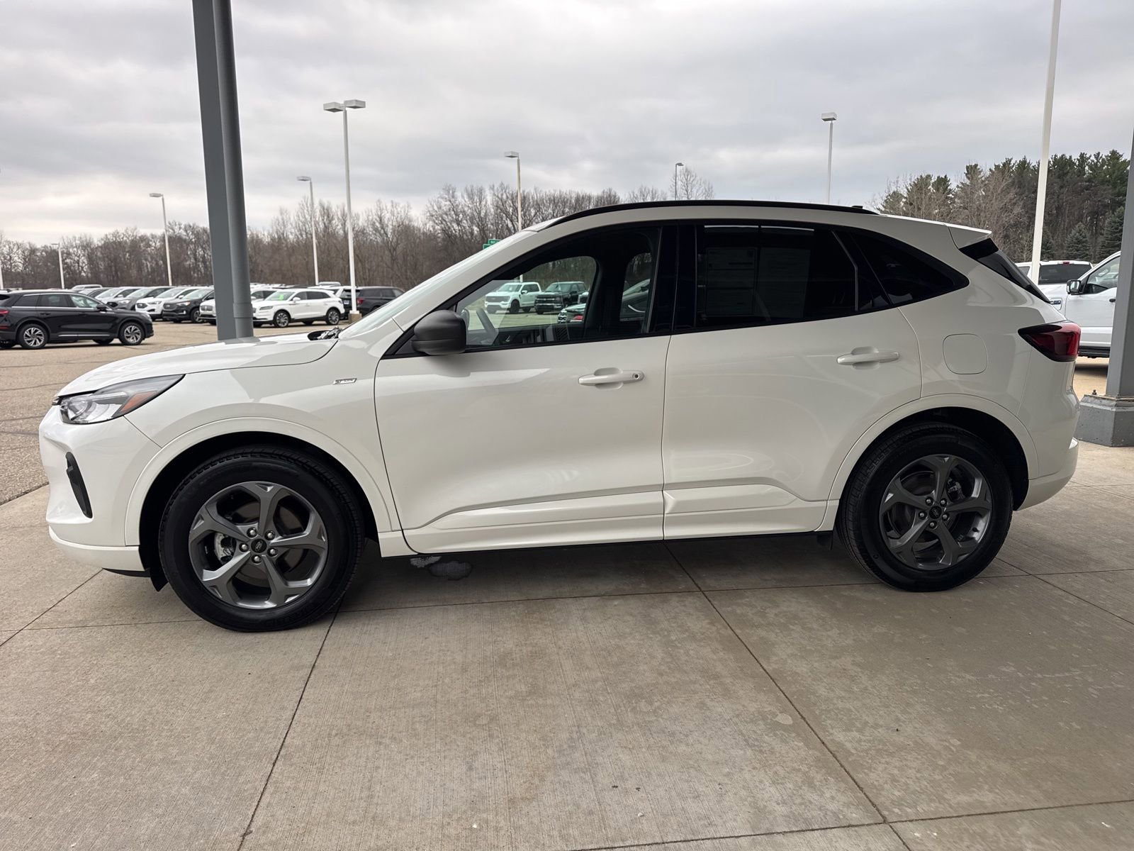 Certified 2023 Ford Escape ST-Line w/ Tech Pack #1 image 7