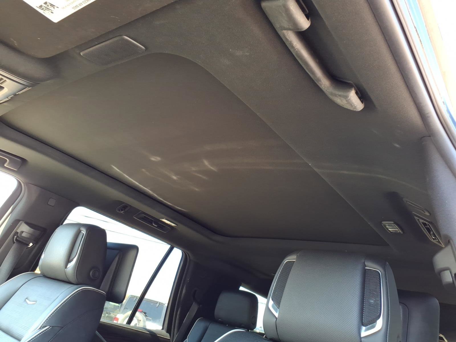 Used 2021 Cadillac Escalade Premium Luxury w/ Performance Package image 17