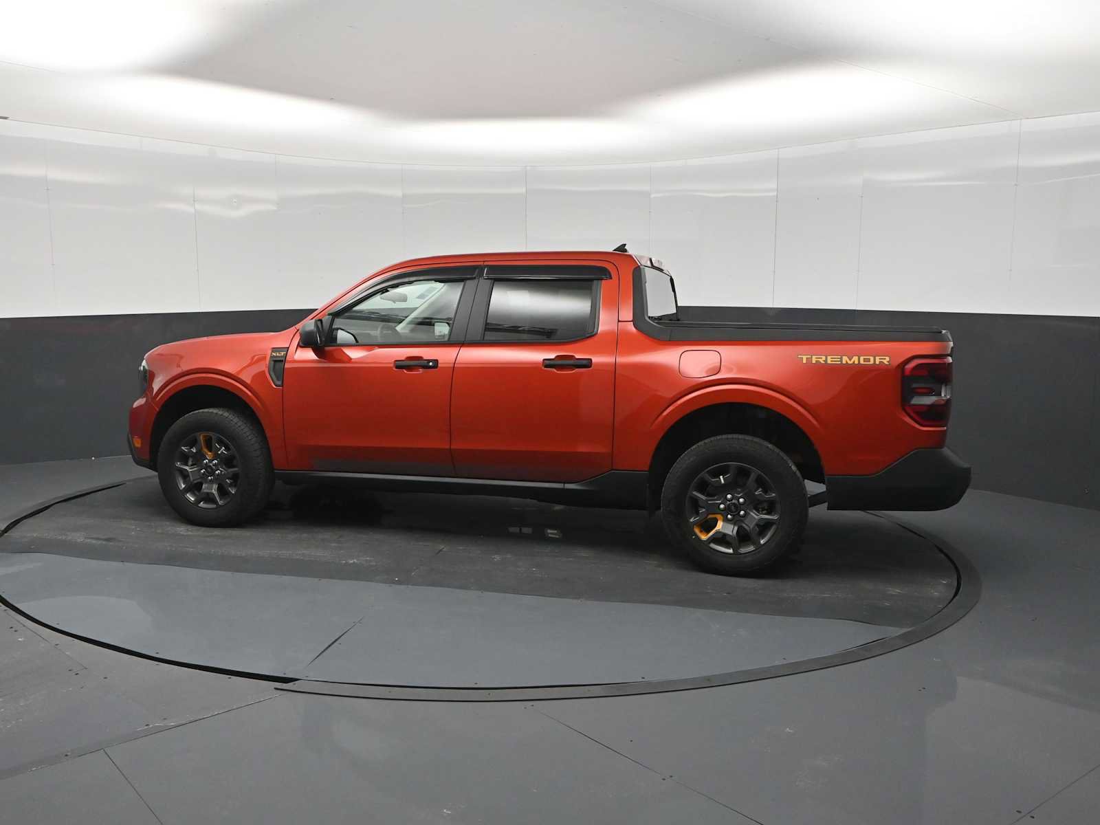 Certified 2024 Ford Maverick Tremor w/ Tremor Off-Road Package AWD/4WD image 4