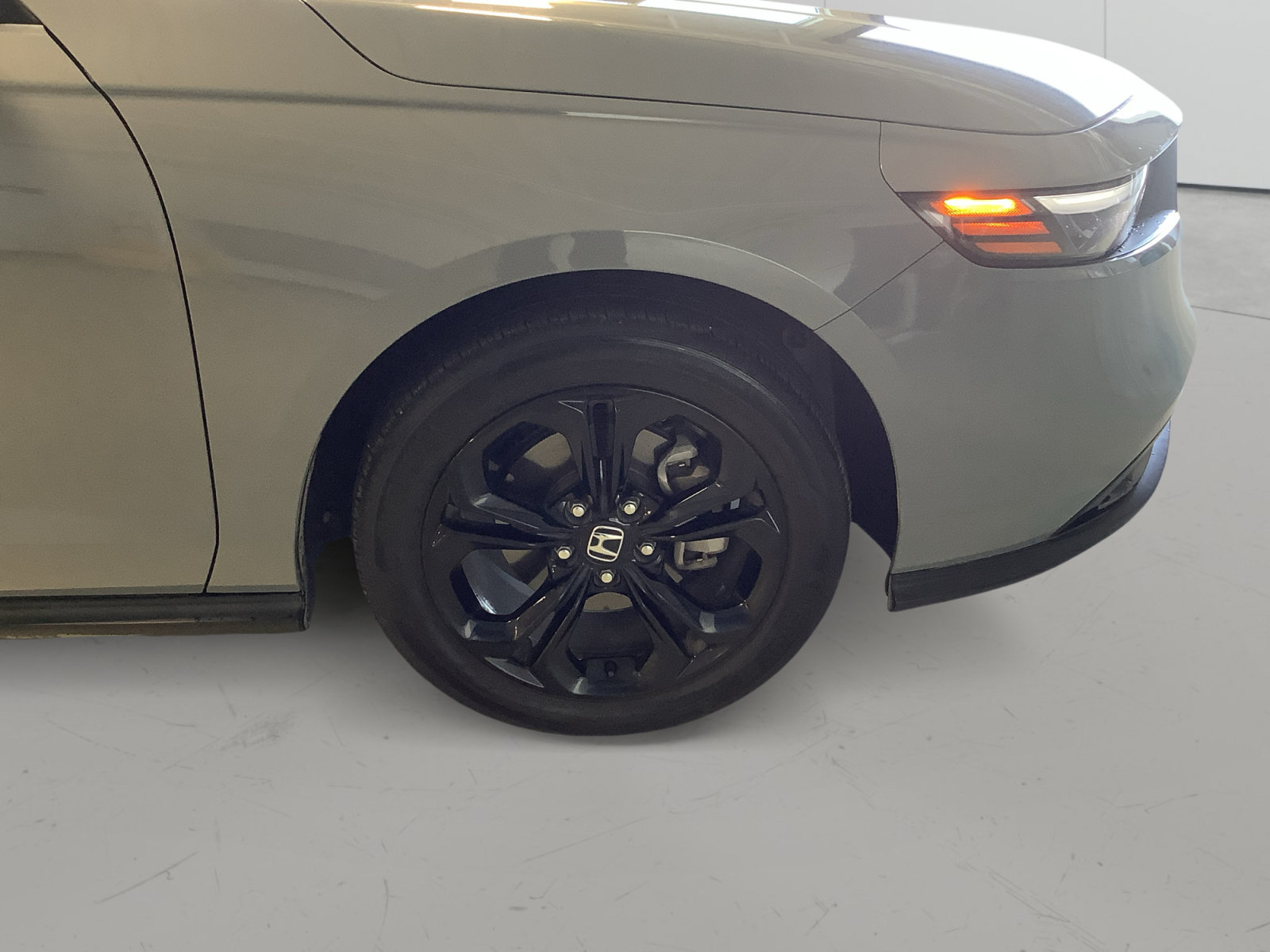 Used 2025 Honda Accord SE image 10