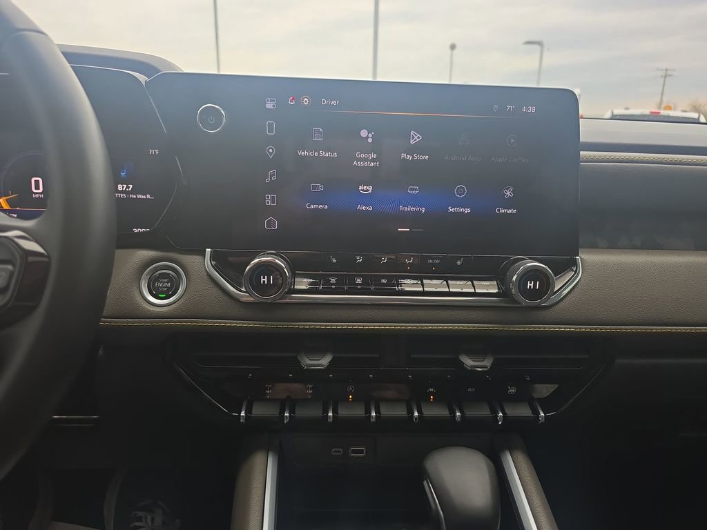 Used 2024 Chevrolet Colorado ZR2 w/ Technology Package image 34