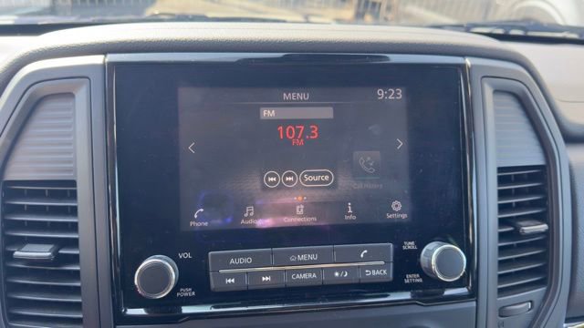 Used 2023 Nissan Titan SV image 17