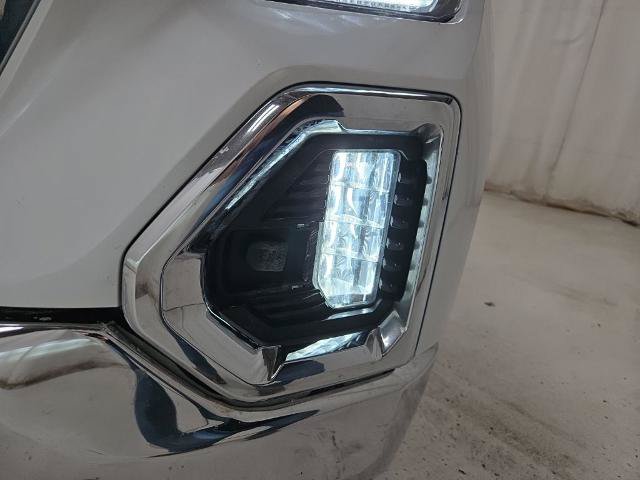 Used 2021 GMC Sierra 1500 SLT w/ SLT Premium Plus Package AWD/4WD image 23